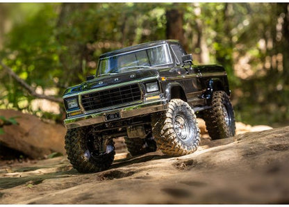 Traxxas TRX-4® 1/10 4WD RTR Scale & Trail® Rock Crawler w/Ford® F-150® Truck Body (Black)